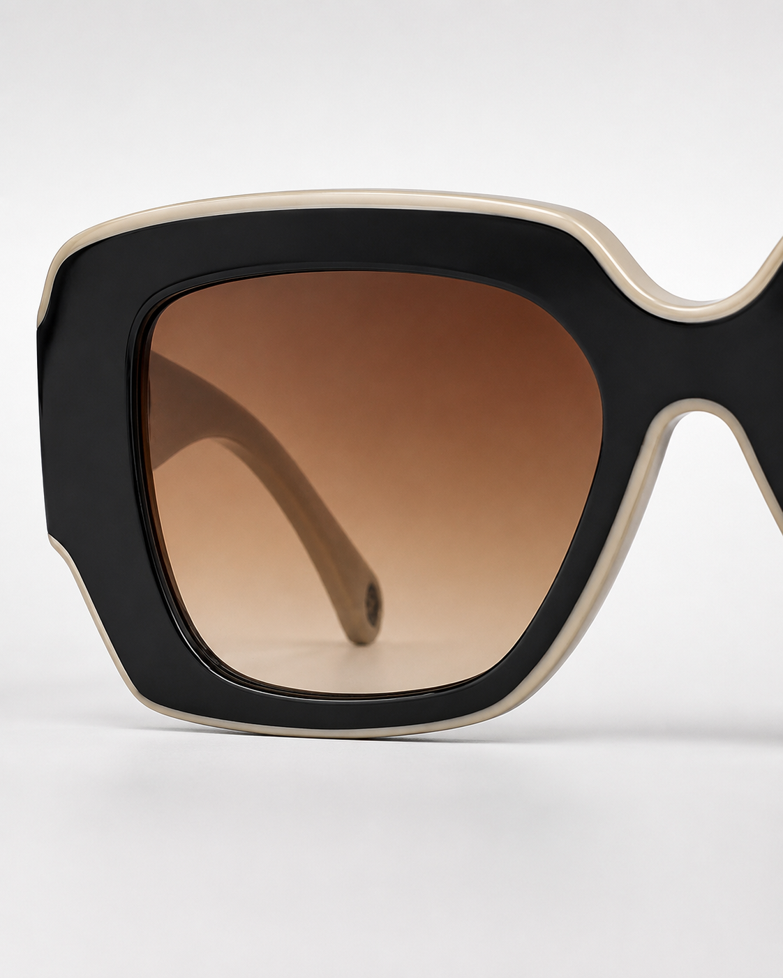 CC Contrast-Frame Oversized Sunglasses