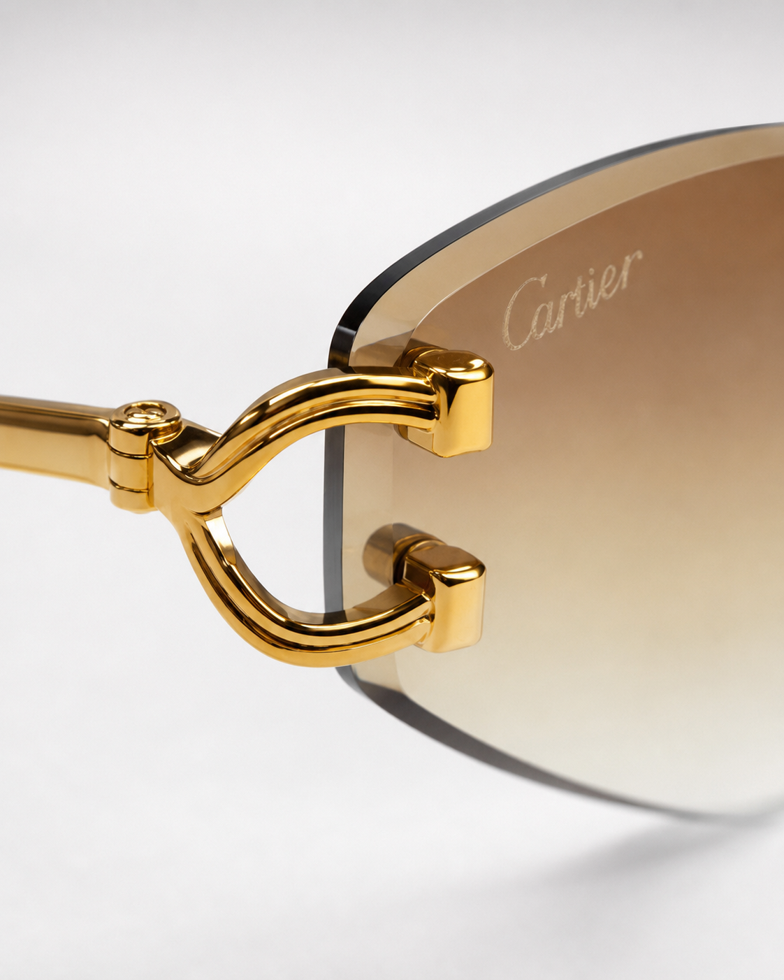 CR Signature C Butterfly Gradient Sunglasses