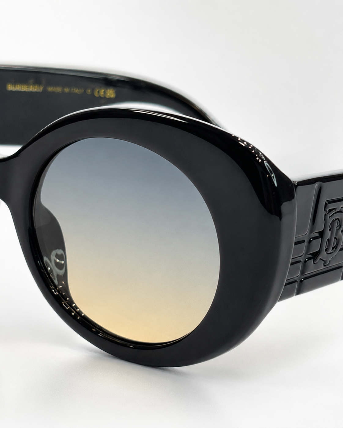 BRBRY — BB Black Gradient Round Sunglasses