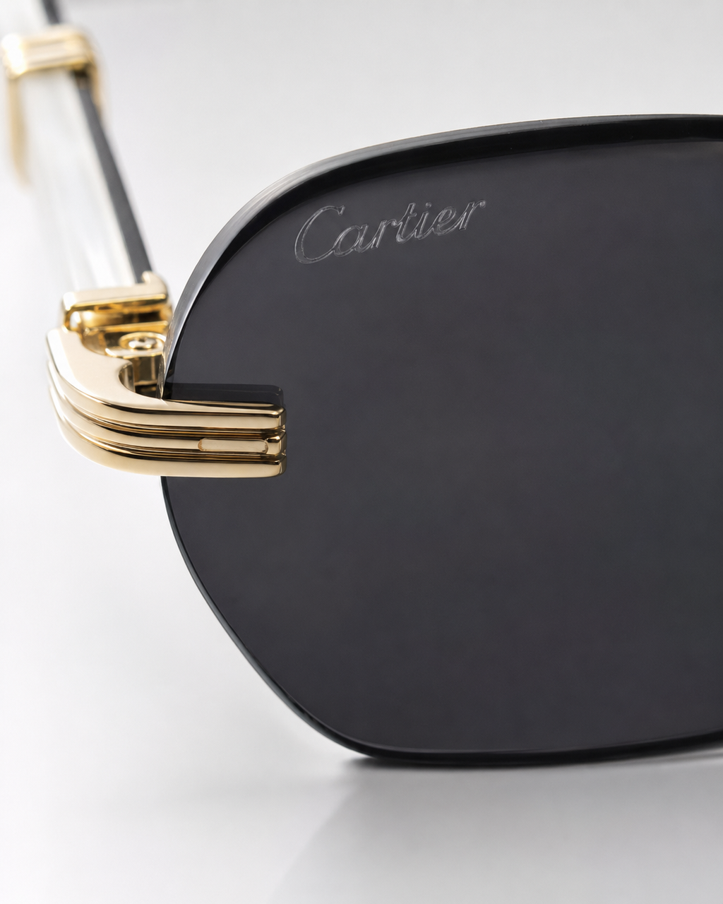 CR Pearl-Effect Temple Rimless Sunglasses