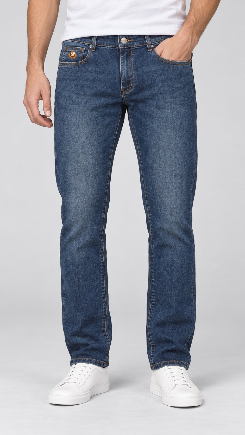 Men’s Straight-Fit Jeans – Classic Indigo Blue - front view