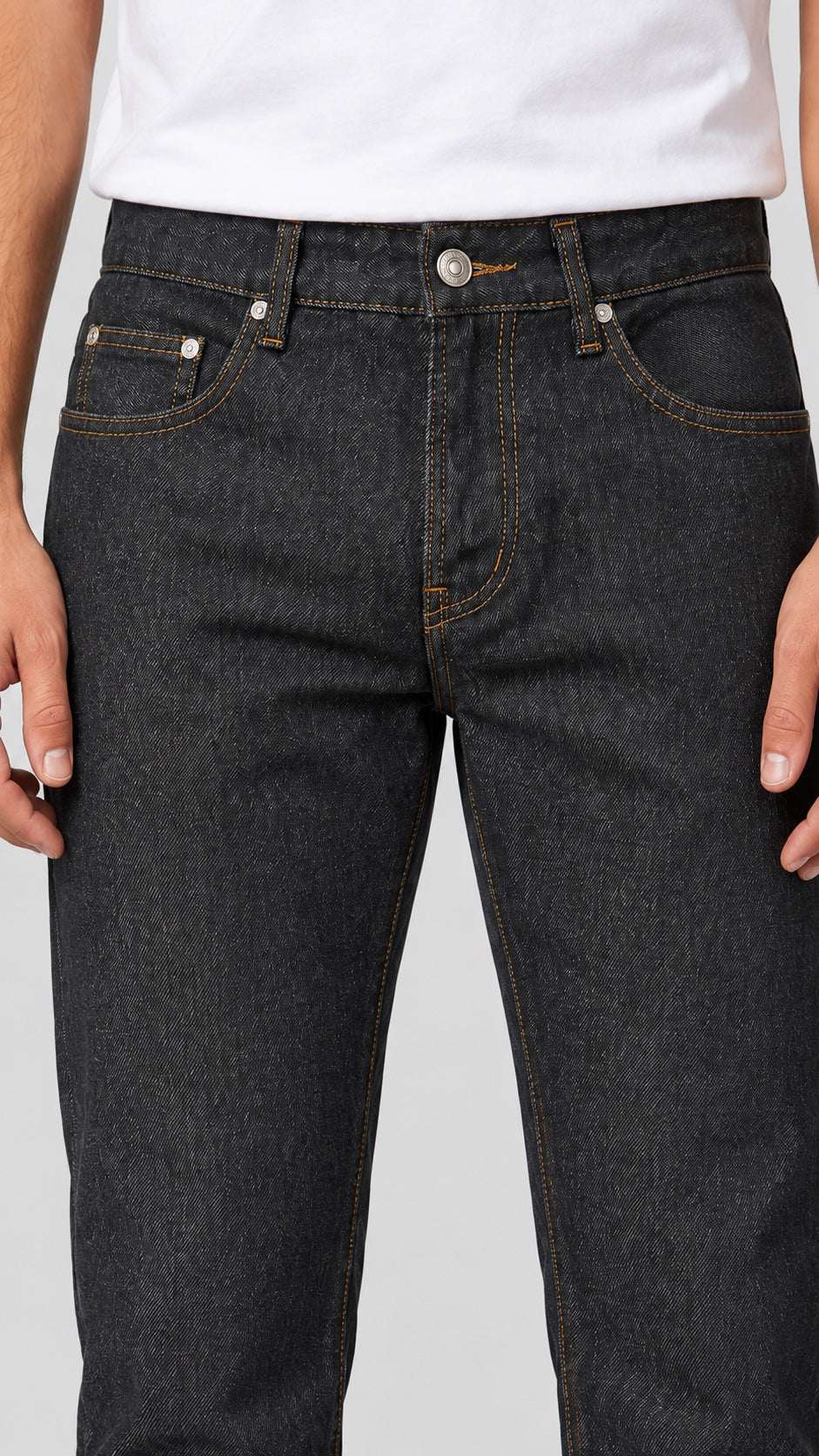 Men’s Straight-Fit Jeans – Raw Charcoal Black - front detail