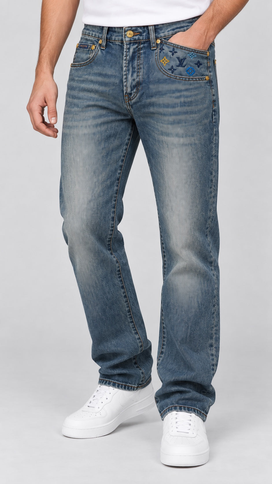 Men’s Straight-Fit Jeans – Vintage Washed Blue - angled front