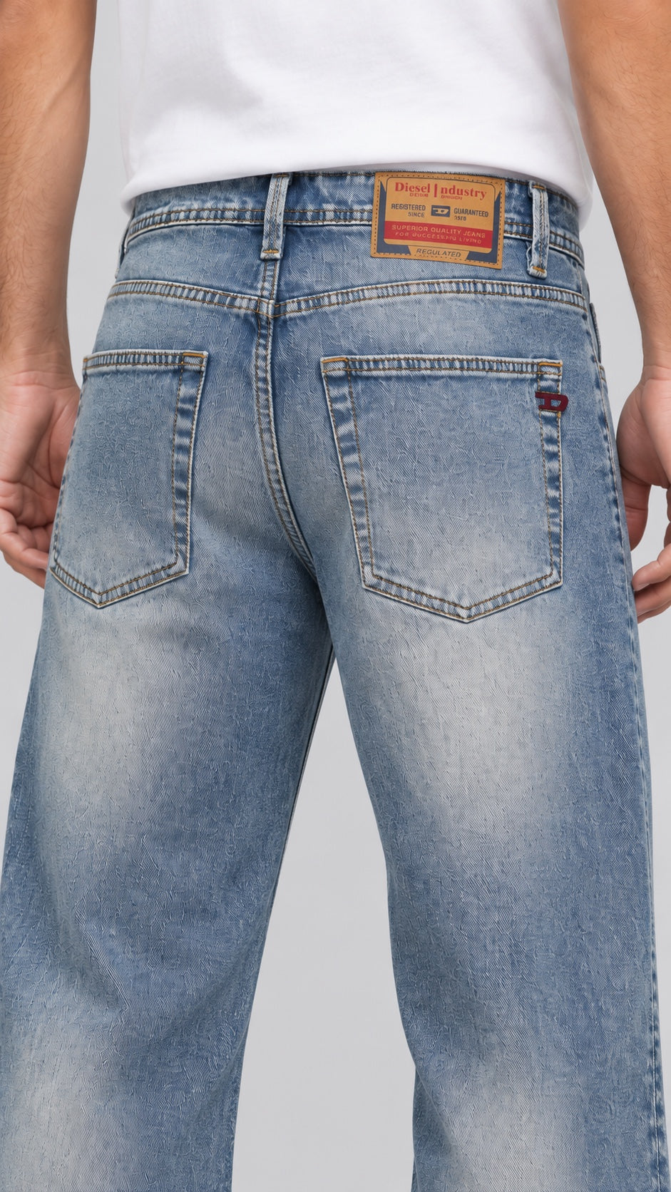 DSL — Men’s Wide-Bottom Straight-Fit Jeans – Light Vintage Blue — back detail