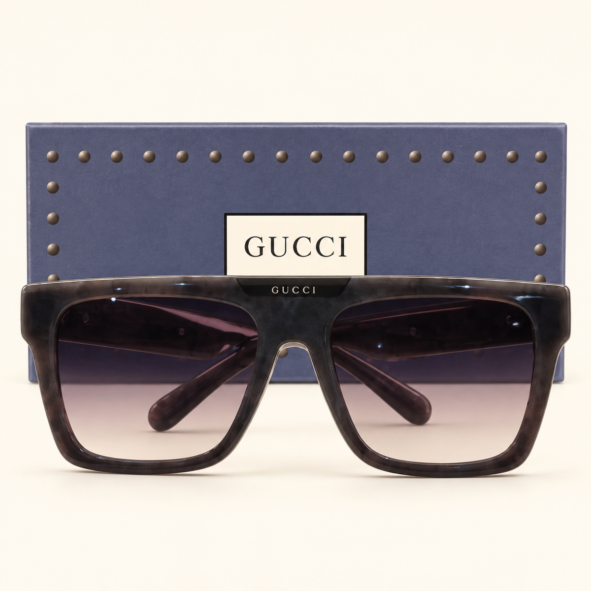 GG — Transparent Grey Gradient Square Sunglasses – Model 6