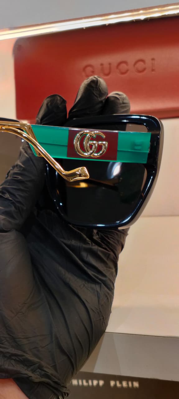 GG — Black Green-Temple Square Sunglasses – Model 7 - actual product 2