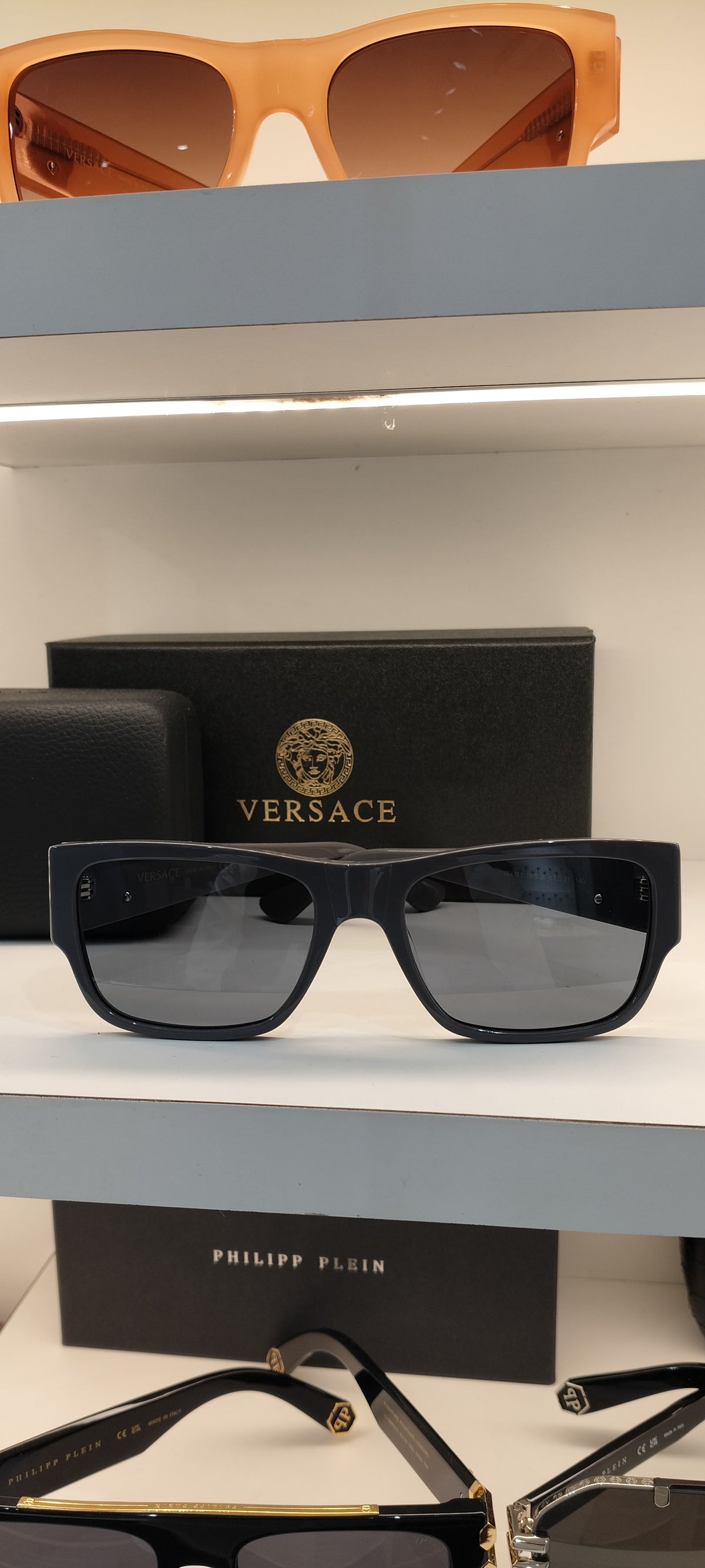 VRSC — Black Rectangular Sunglasses – Model 1 - actual product 1